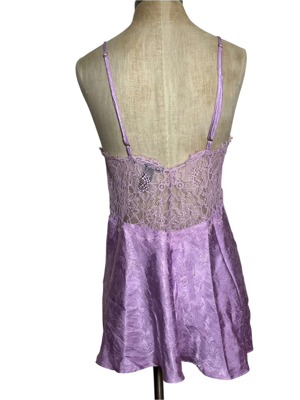 Victoria’s Secret Lilac Jacquard Slip Dress Babydoll Eyelash Lace Romantic M - Picture 6 of 12